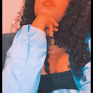 Meet your Posher, Lucy clem